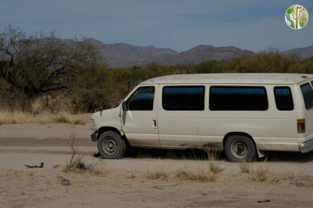 Migrant van on Altar/Sásabe Highway